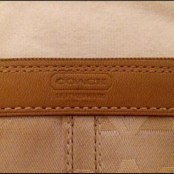 Coach Logo wristlet in tan and cream - Picture 6 of 6